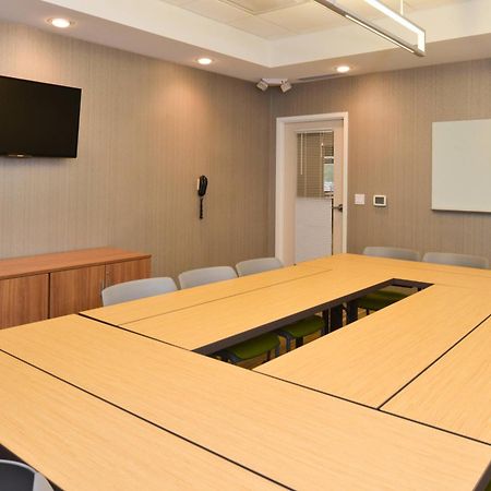 Springhill Suites By Marriott Detroit Metro Airport Romulus Exterior photo