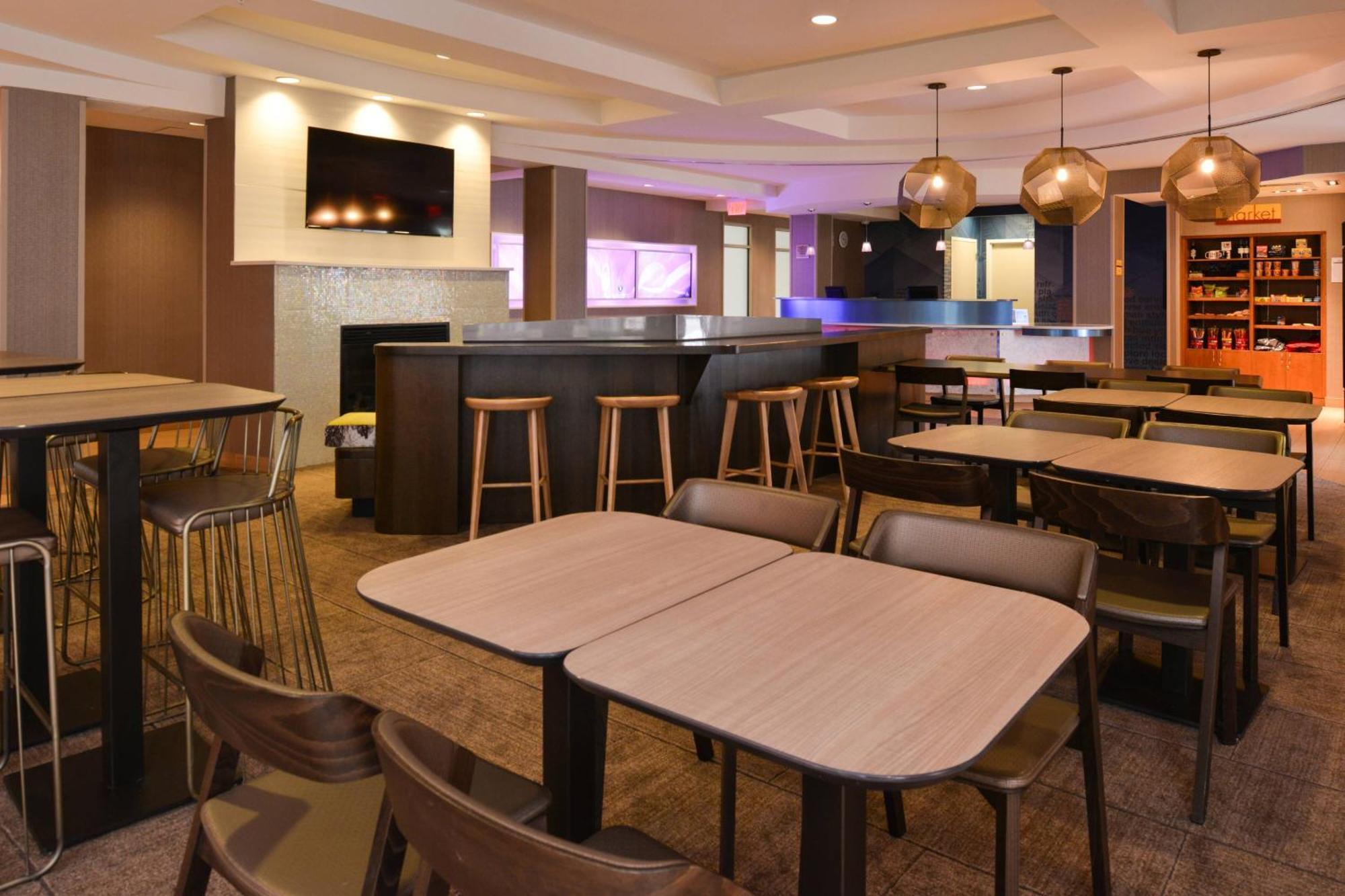 Springhill Suites By Marriott Detroit Metro Airport Romulus Exterior photo